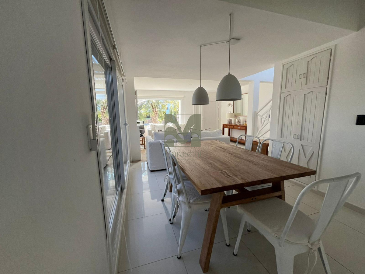 Casa ID.607 - Hermosa casa en Montoya, a solo pasos de la playa Ref.5451