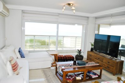 Hermoso departamento con vista única al mar  - IMD7192A