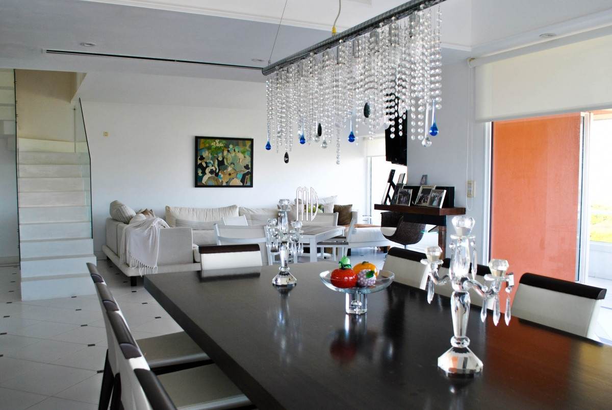 Apartamento ID.7061 - Espectacular penthouse en la brava primera linea 6 dormitorios. REF:7061