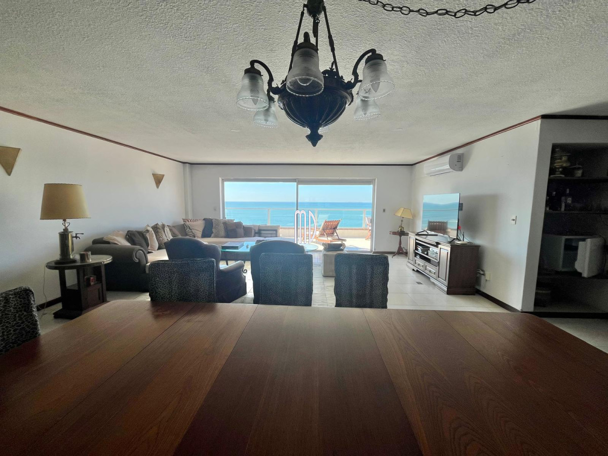 Apartamento ID.6303 - Exclusivo Penthouse en Península con Vista Panorámica al Mar. REF: 6303