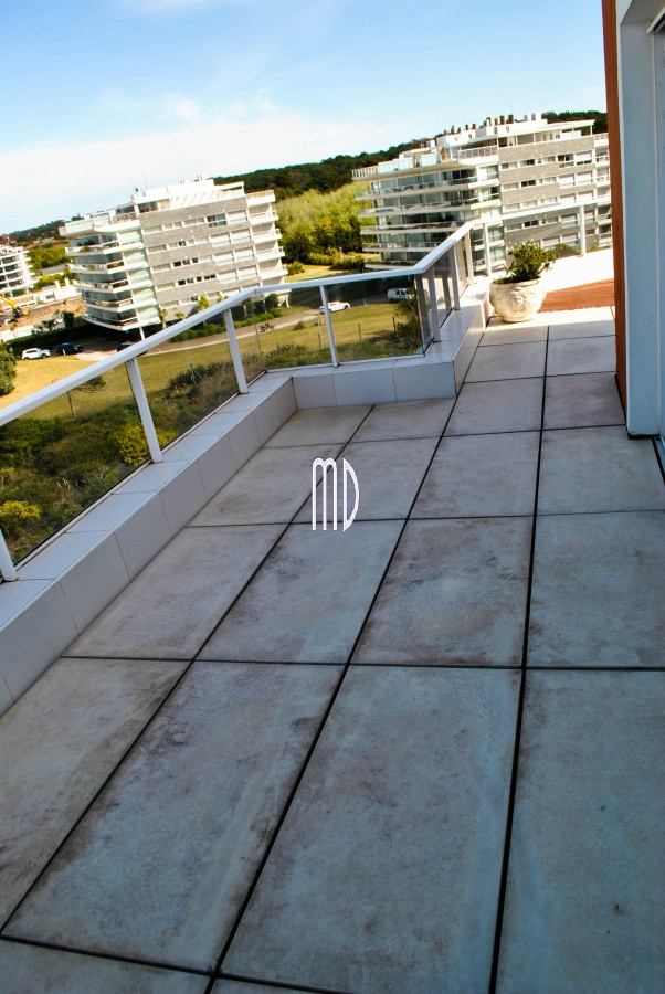 Apartamento ID.7061 - Espectacular penthouse en la brava primera linea 6 dormitorios. REF:7061