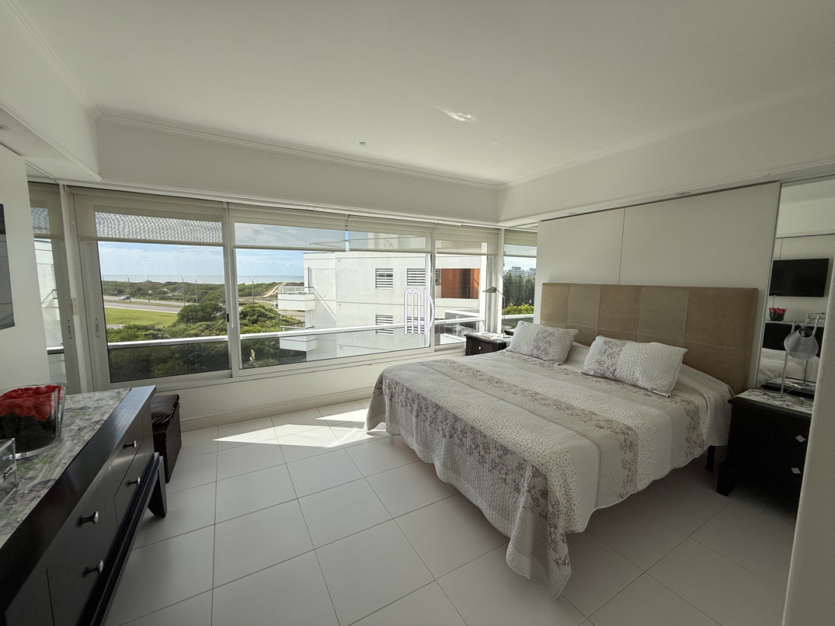 Apartamento ID.9025 - Hermoso Apto Frente Al Mar REF:9025