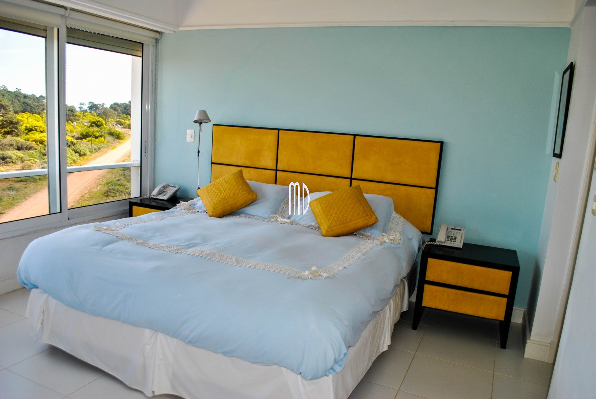 Apartamento ID.7061 - Espectacular penthouse en la brava primera linea 6 dormitorios. REF:7061