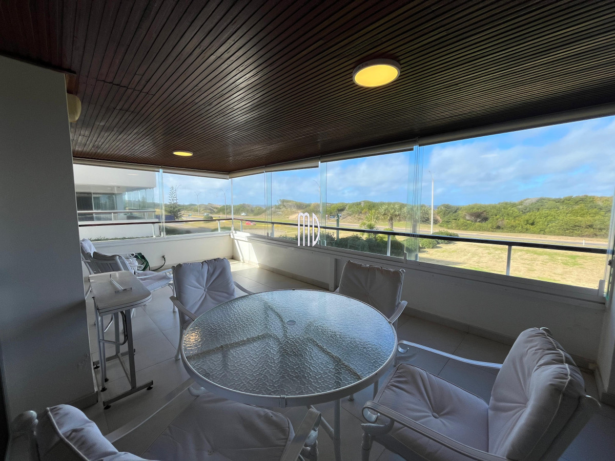 Apartamento ID.8277 - Apartamento frente a la playa Brava. Ref (8277)