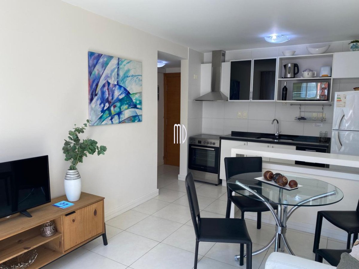 Apartamento ID.8151 - MUY LINDO APTO EN PENINSULA. REF: 8151