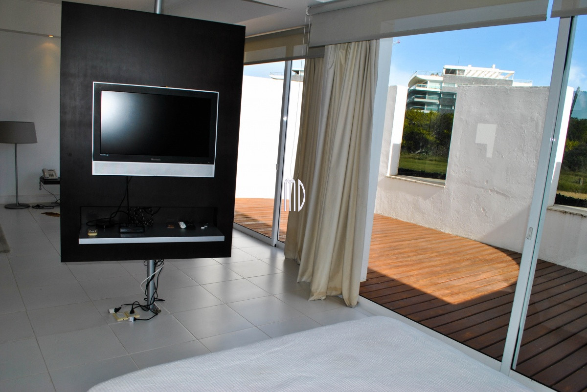 Apartamento ID.7061 - Espectacular penthouse en la brava primera linea 6 dormitorios. REF:7061