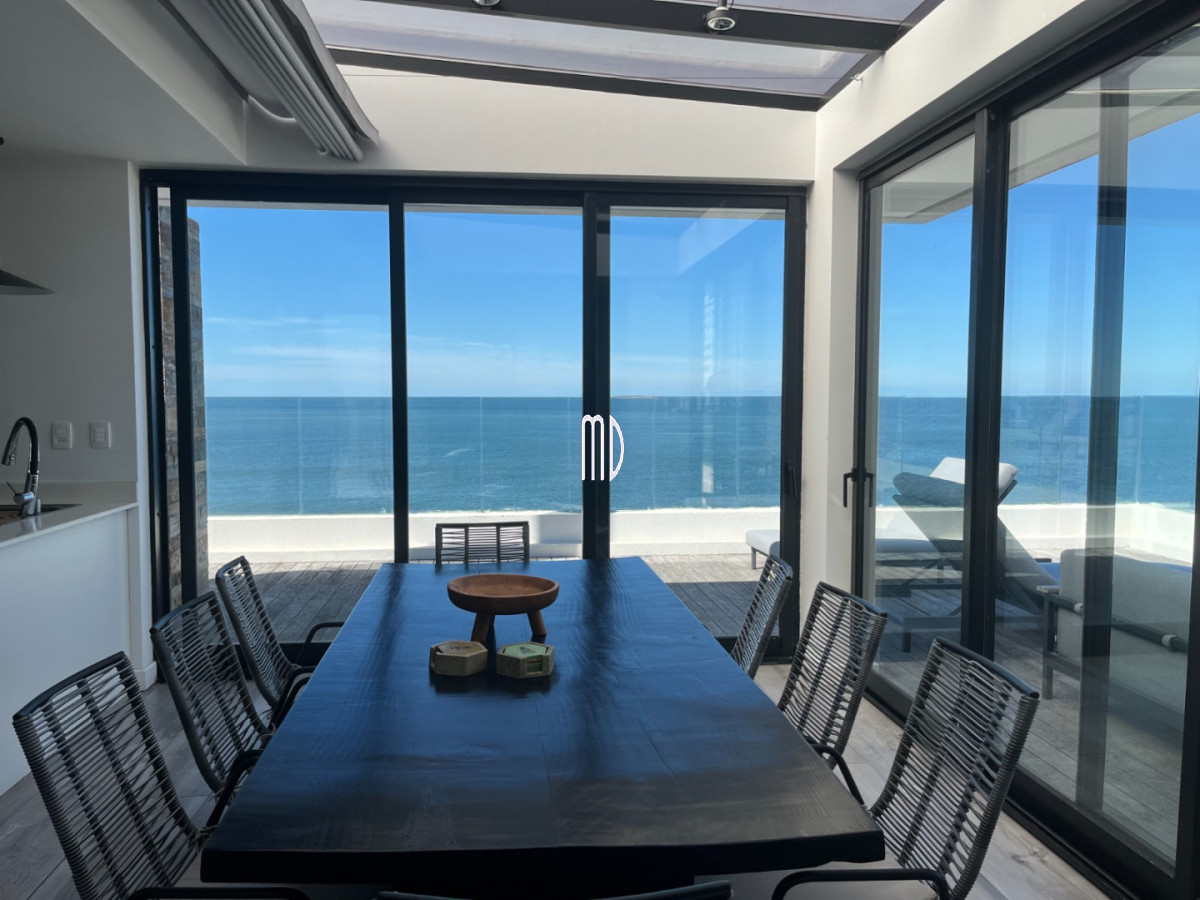 Apartamento ID.9150 - Penthouse frente al mar con terraza exclusiva, jacuzzi y vista única en Península 🌊