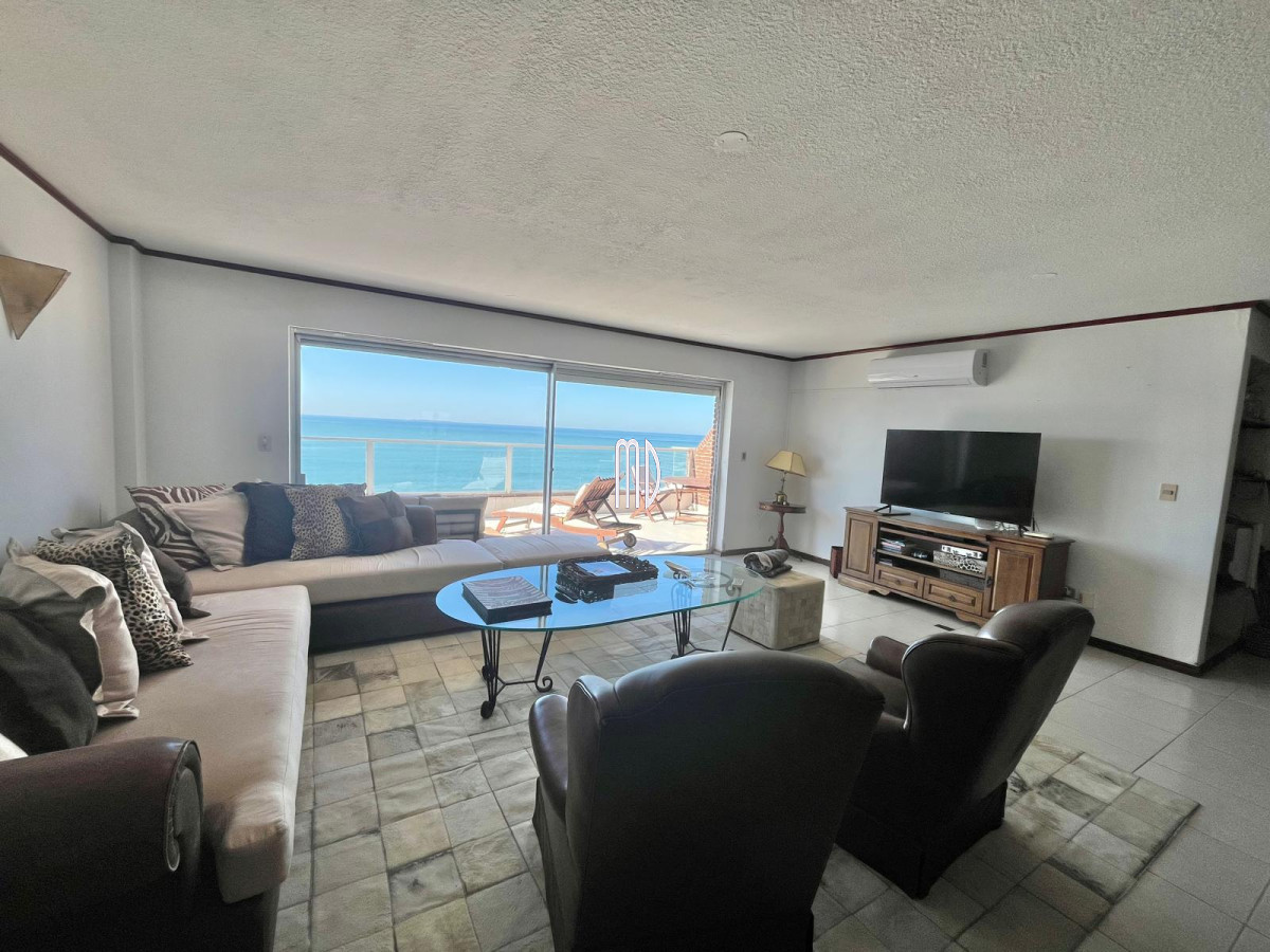 Apartamento ID.6303 - Exclusivo Penthouse en Península con Vista Panorámica al Mar. REF: 6303