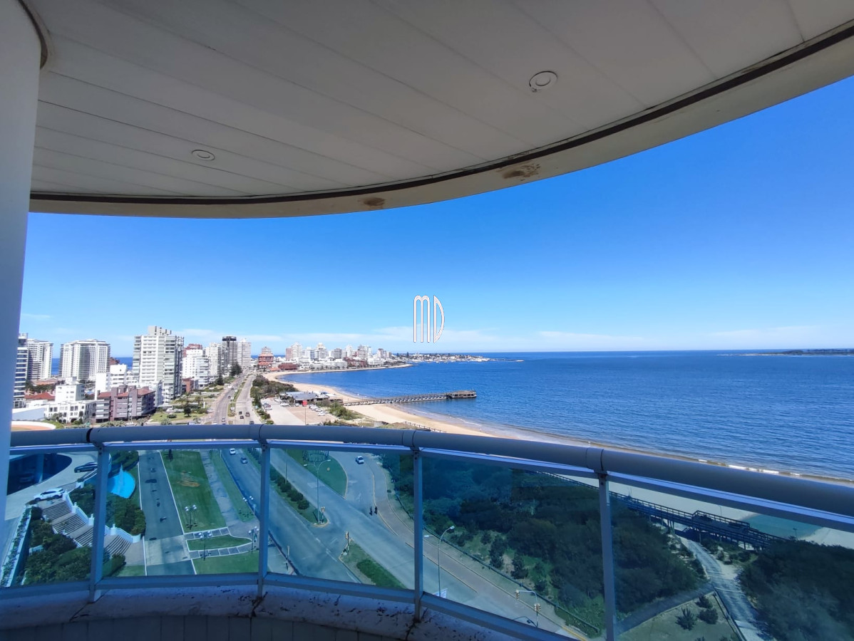 Apartamento ID.7630 - Hermoso apartamento frente al mar con todos los servicios. REF: 7630