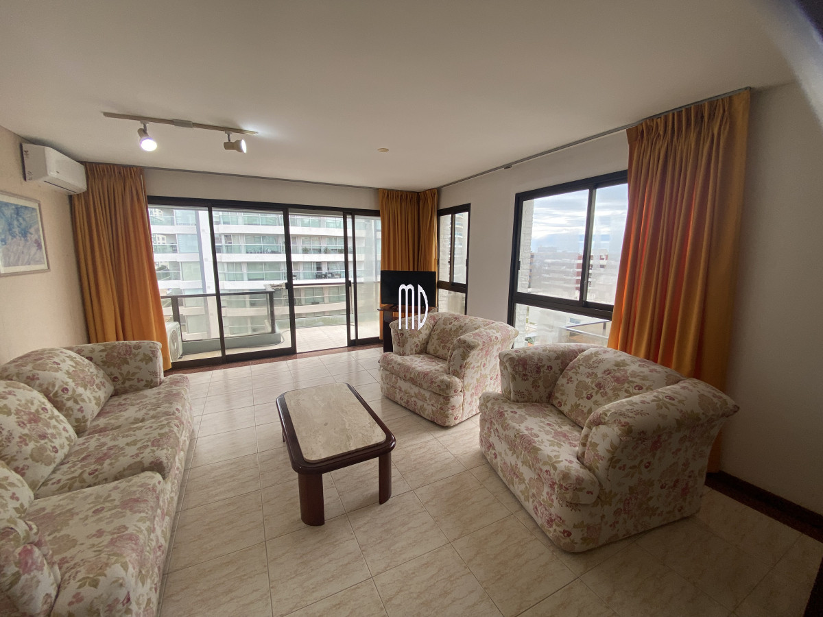 Aidy Grill - GoPunta - Portal Inmobiliario de Punta del Este - Maldonado