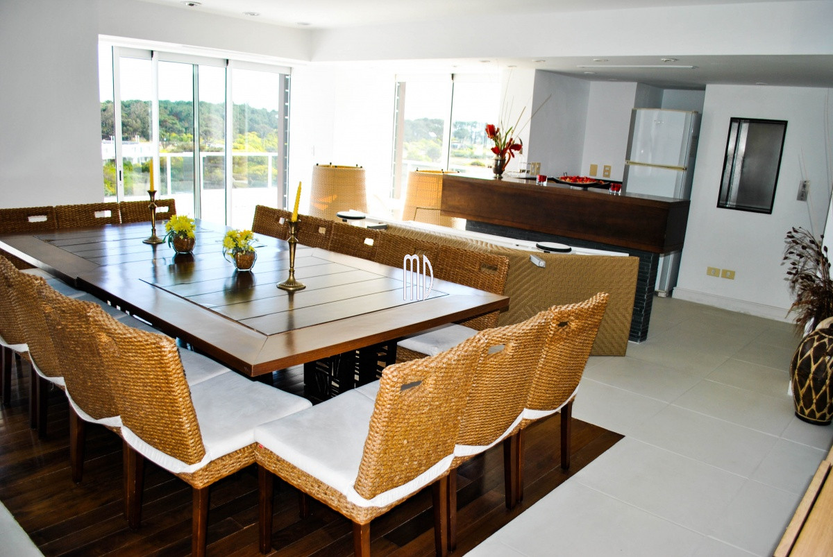 Apartamento ID.7061 - Espectacular penthouse en la brava primera linea 6 dormitorios. REF:7061