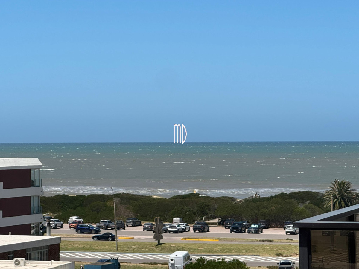 Moderno apartamento a 70 m del mar en Aidy Grill - Punta del Este. REF(8912) - IMD8912A