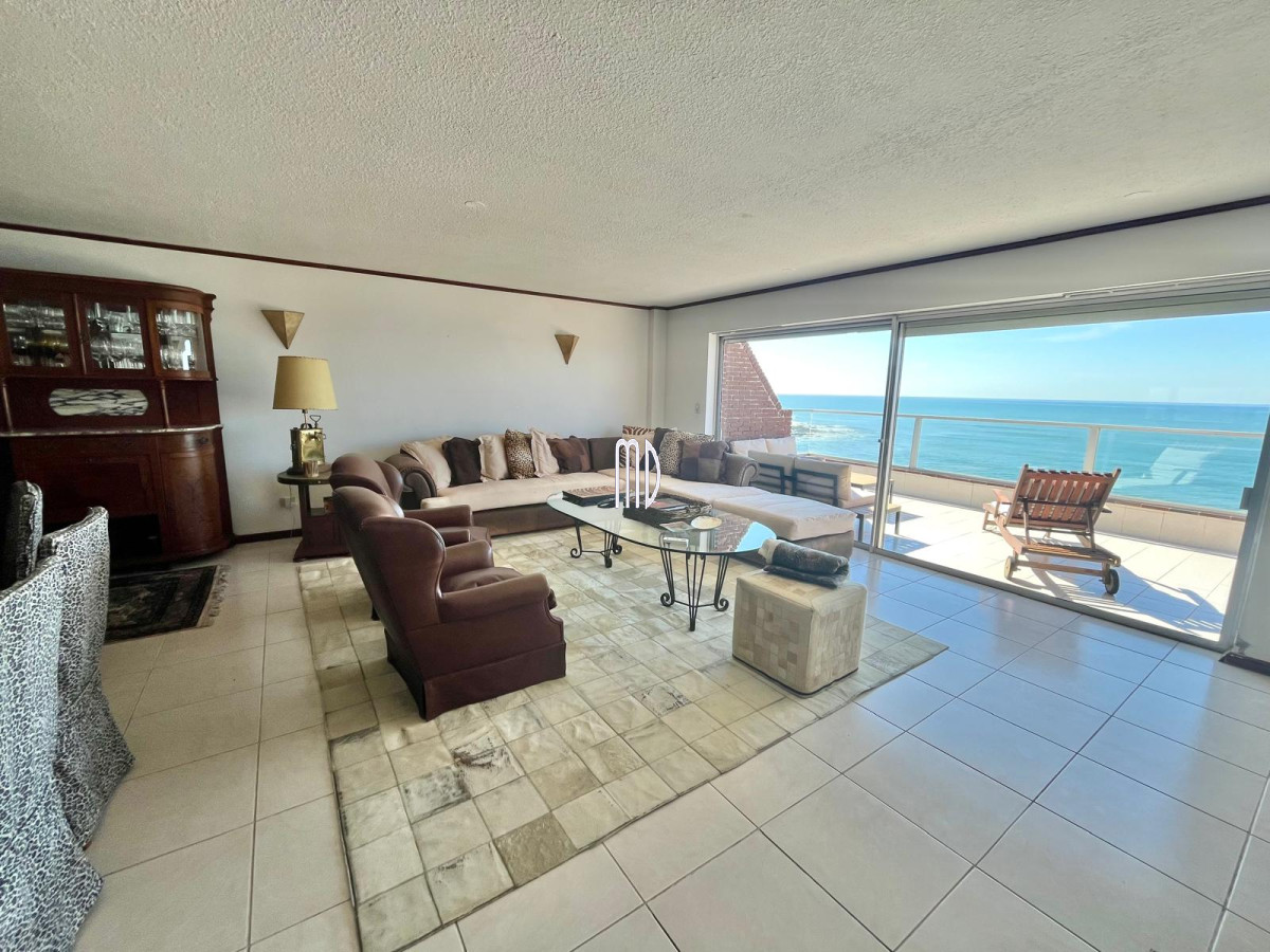 Apartamento ID.6303 - Exclusivo Penthouse en Península con Vista Panorámica al Mar. REF: 6303