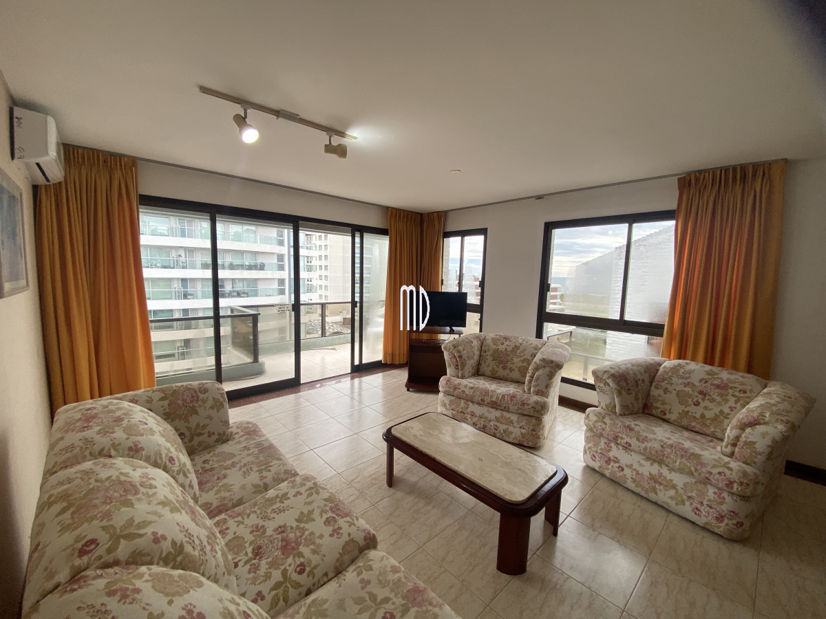 Aidy Grill - GoPunta - Portal Inmobiliario de Punta del Este - Maldonado