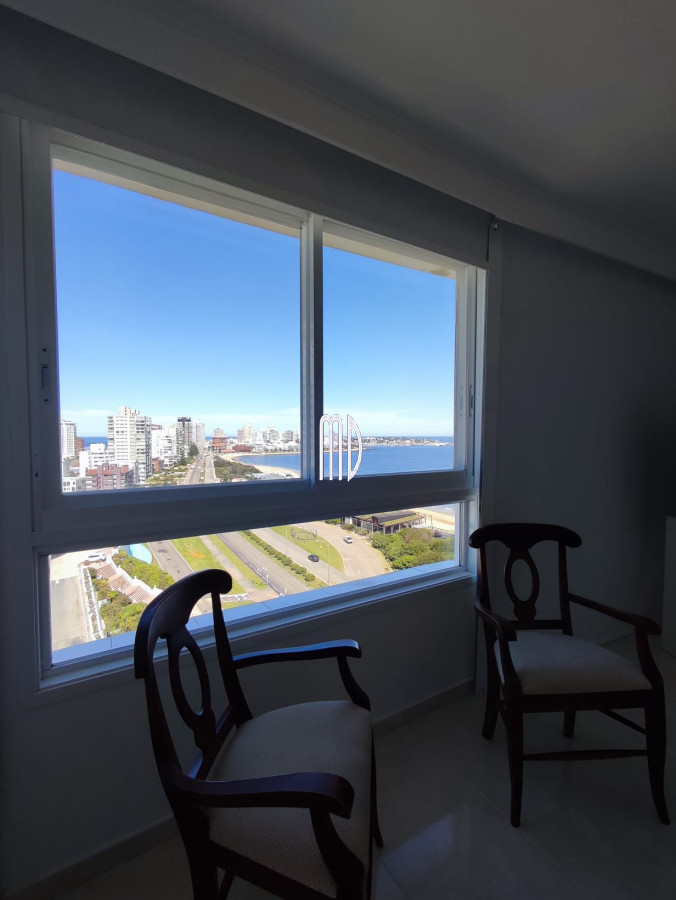 Apartamento ID.7630 - Hermoso apartamento frente al mar con todos los servicios. REF: 7630