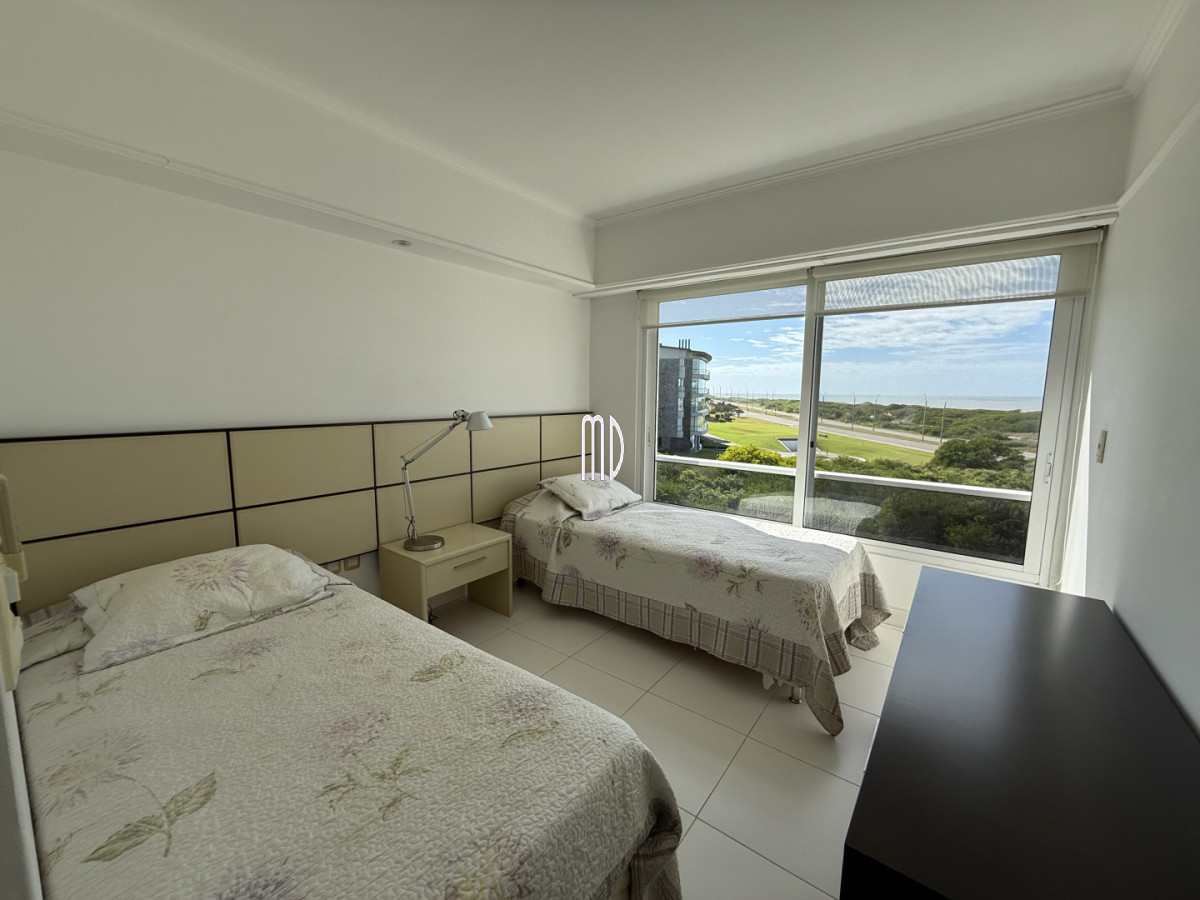 Apartamento ID.9025 - Hermoso Apto Frente Al Mar REF:9025