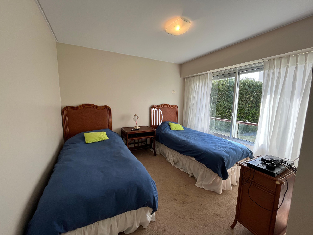 Apartamento ID.8277 - Apartamento frente a la playa Brava. Ref (8277)