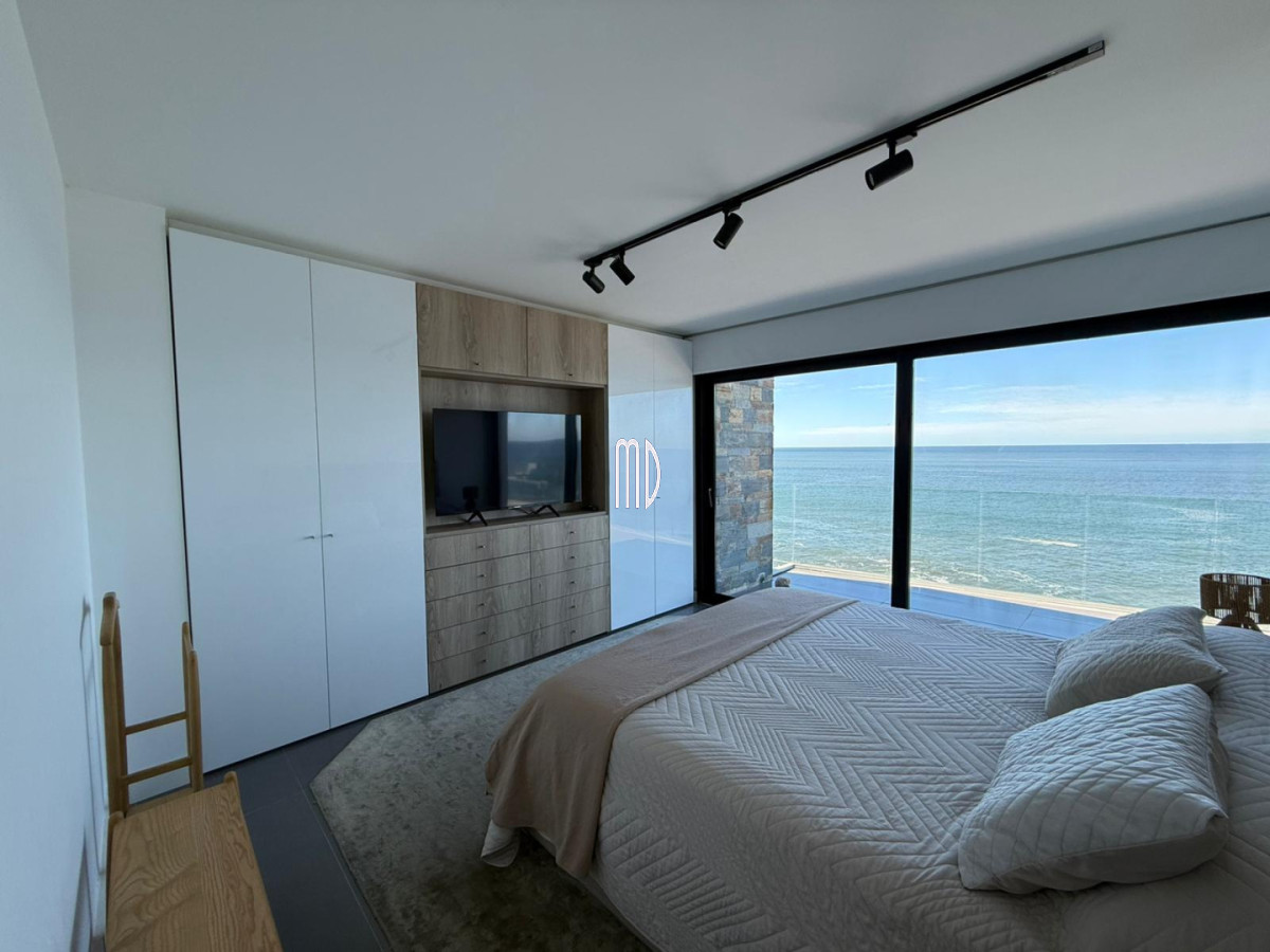 Apartamento ID.9150 - Penthouse frente al mar con terraza exclusiva, jacuzzi y vista única en Península 🌊
