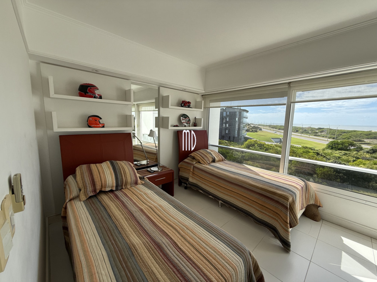 Apartamento ID.9025 - Hermoso Apto Frente Al Mar REF:9025