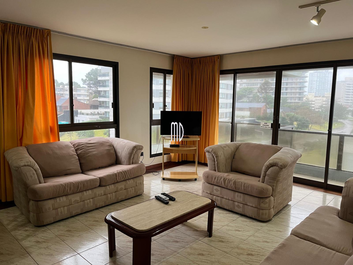 Brava - GoPunta - Portal Inmobiliario de Punta del Este - Maldonado