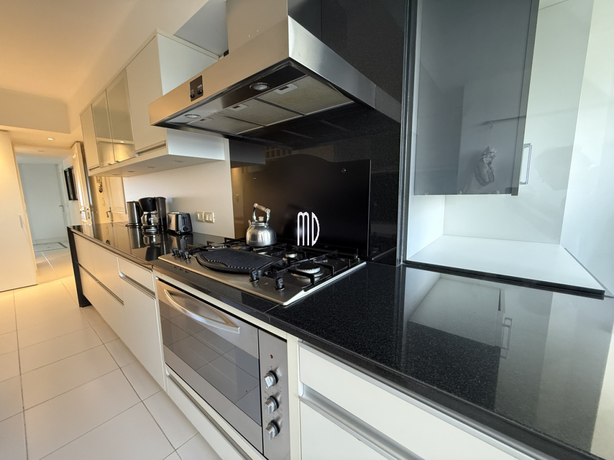 Apartamento ID.9025 - Hermoso Apto Frente Al Mar REF:9025