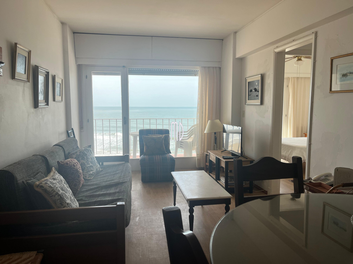 Oportunidad en la Península: 2 dormitorios con vista al mar.REF: 8483 - GoPunta - Portal Inmobiliario de Punta del Este - Maldonado