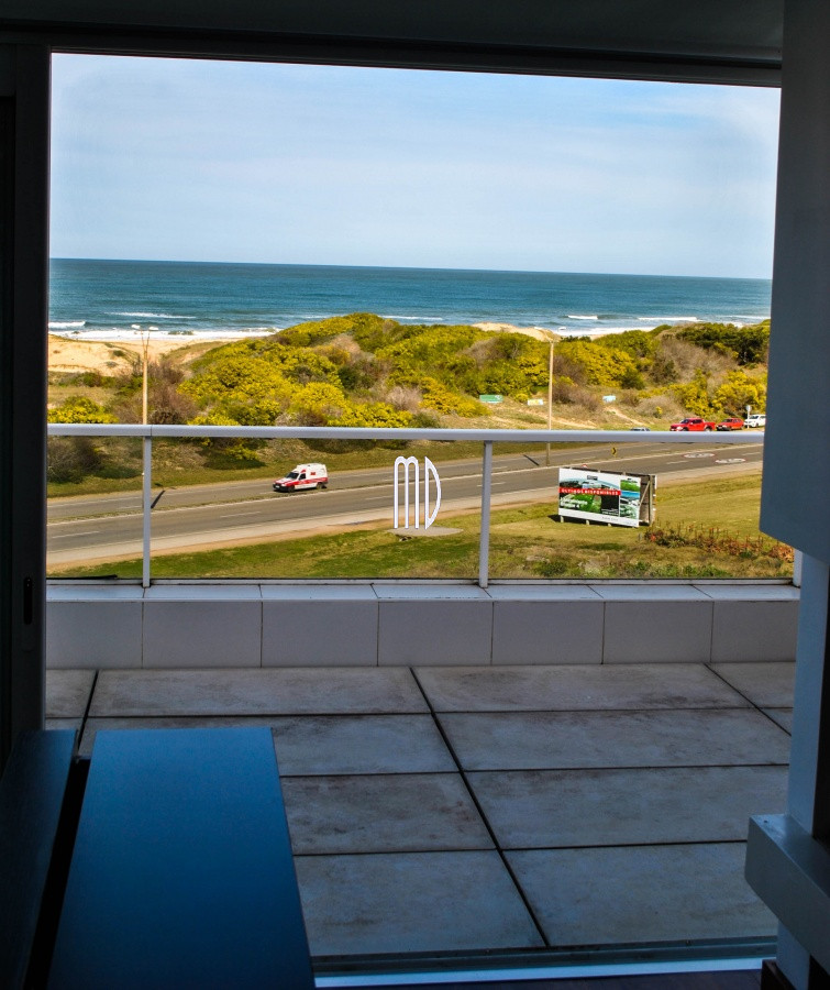 Apartamento ID.7061 - Espectacular penthouse en la brava primera linea 6 dormitorios. REF:7061