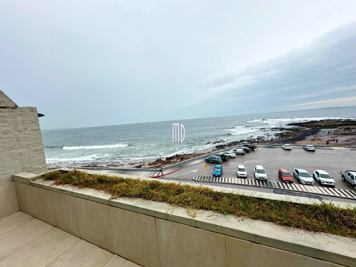 Apartamento ID.7830 - Muy lindo apartamento en Punta Vapor frente al mar. REF(7830) 