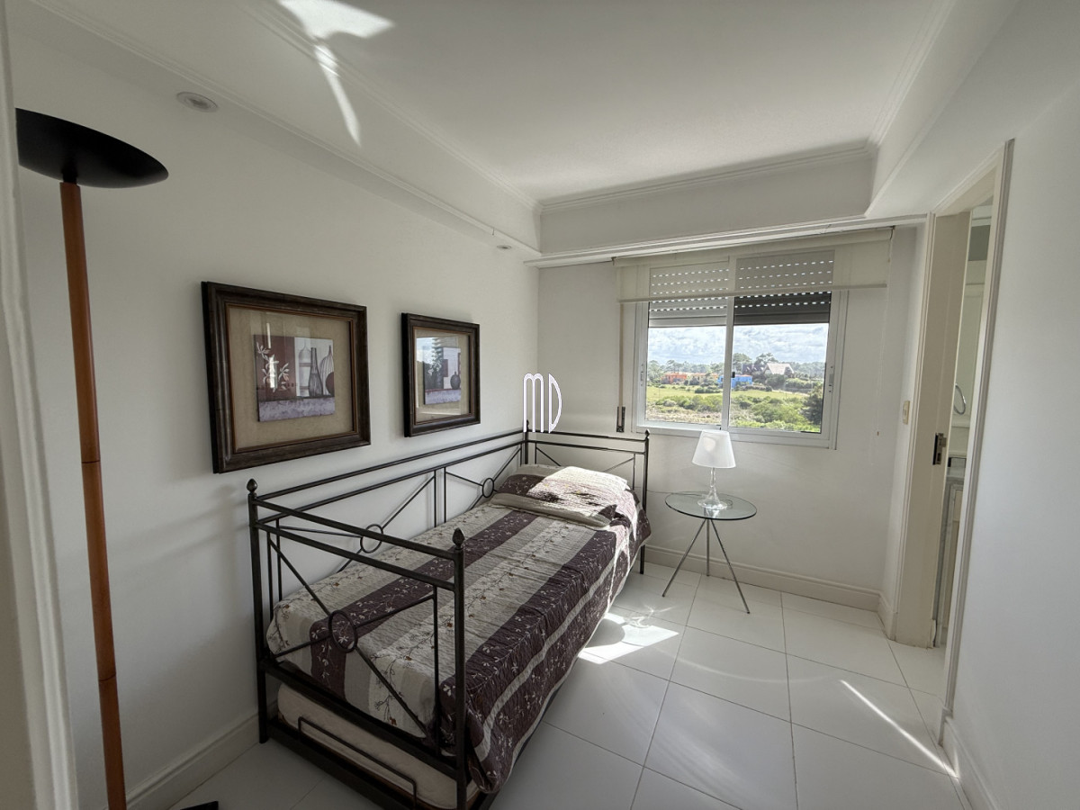 Apartamento ID.9025 - Hermoso Apto Frente Al Mar REF:9025