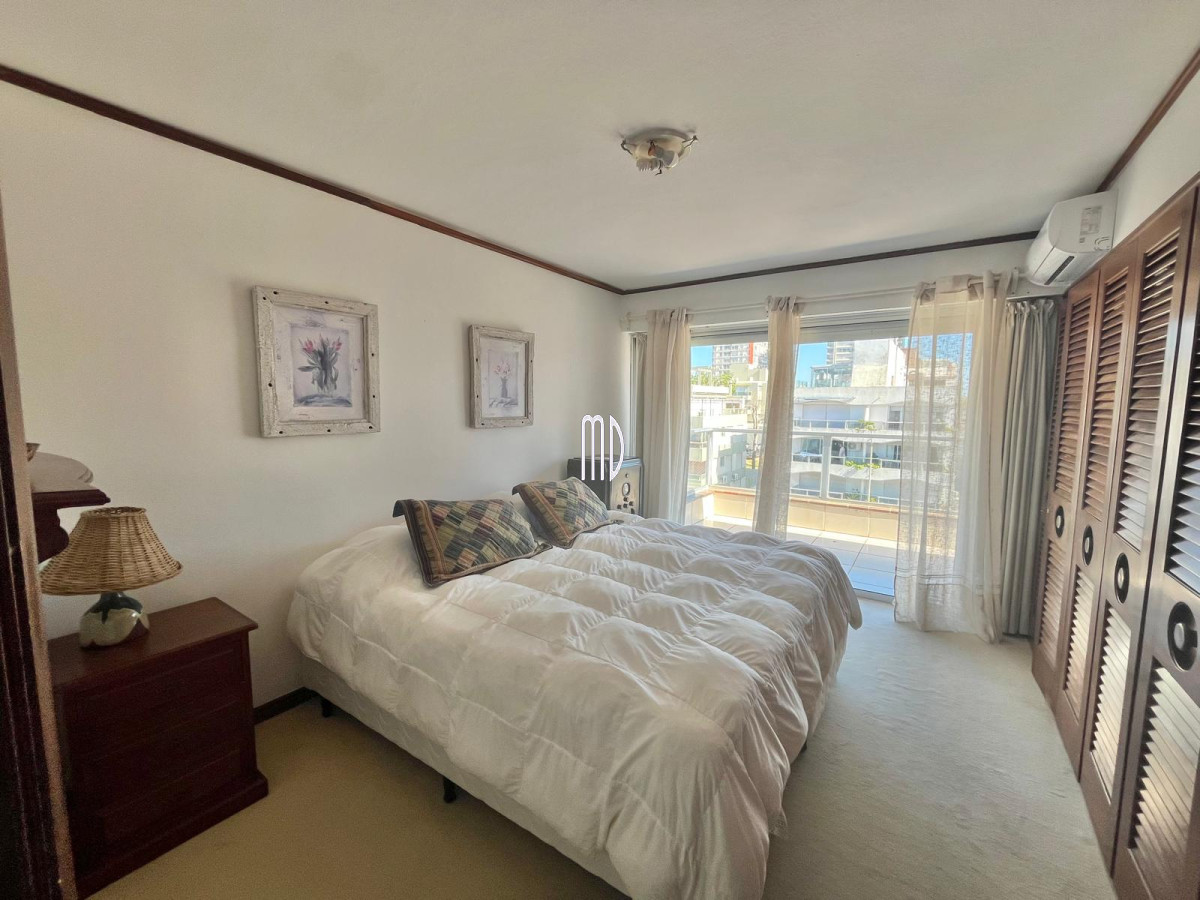 Apartamento ID.6303 - Exclusivo Penthouse en Península con Vista Panorámica al Mar. REF: 6303