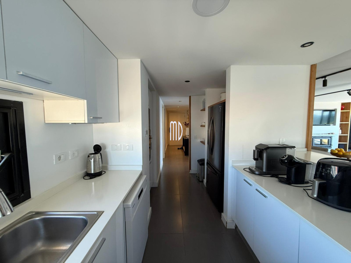 Apartamento ID.9150 - Penthouse frente al mar con terraza exclusiva, jacuzzi y vista única en Península 🌊