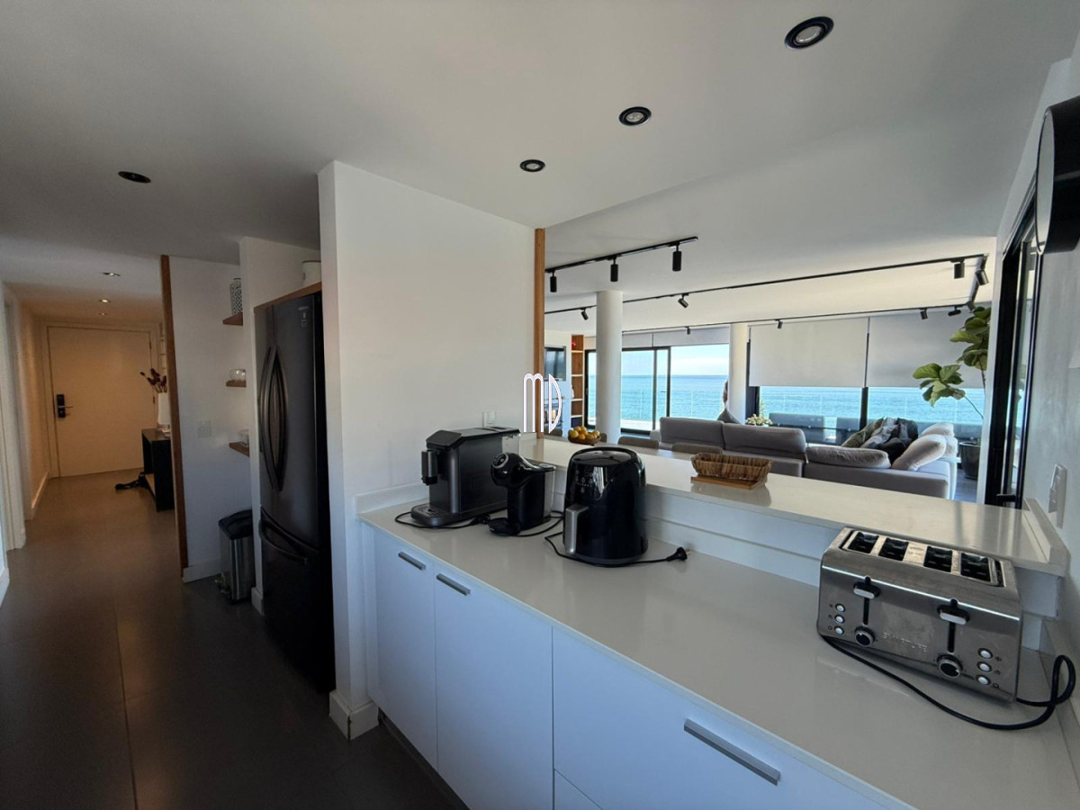 Apartamento ID.9150 - Penthouse frente al mar con terraza exclusiva, jacuzzi y vista única en Península 🌊