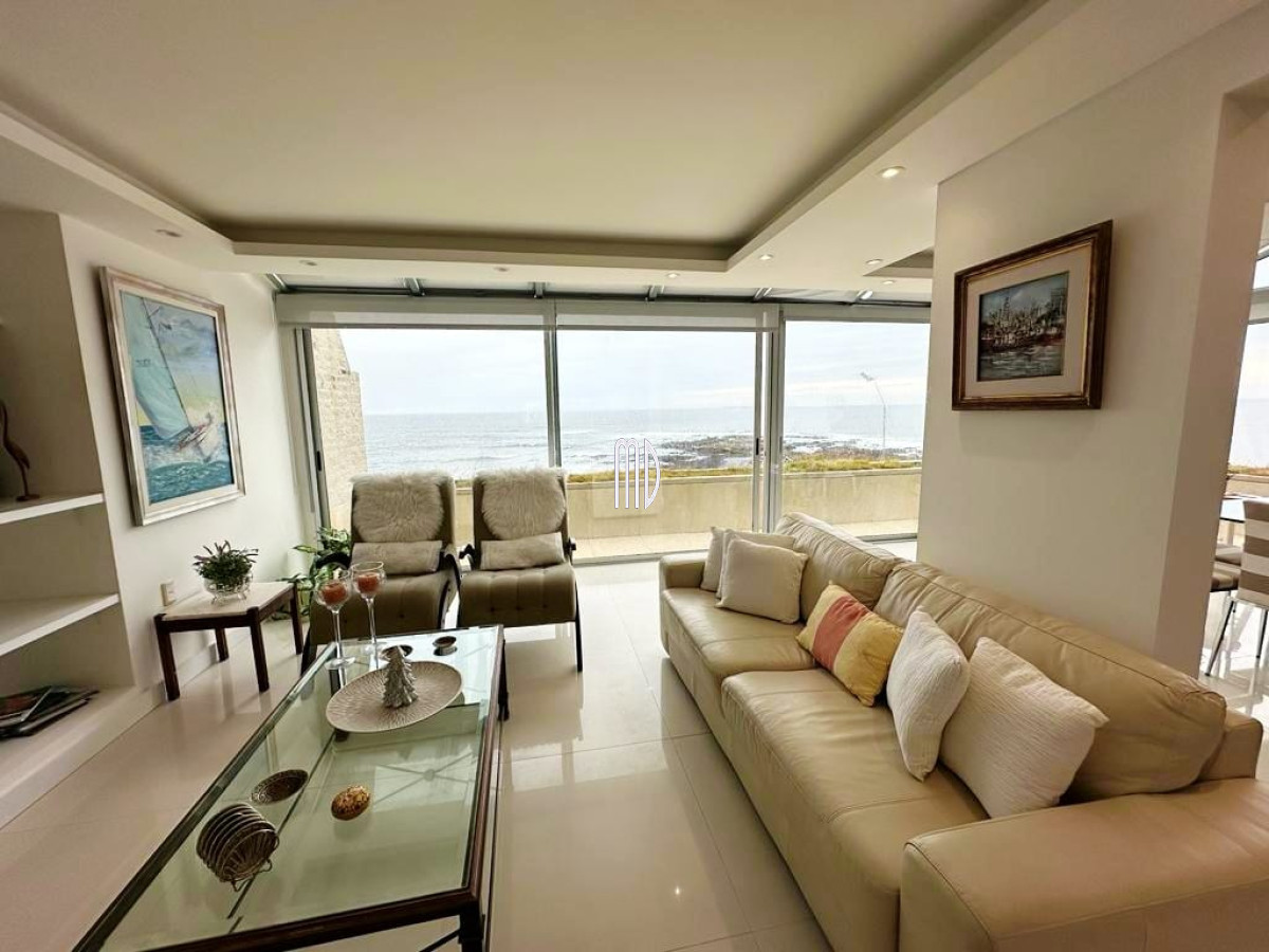 Apartamento ID.7830 - Muy lindo apartamento en Punta Vapor frente al mar. REF(7830) 
