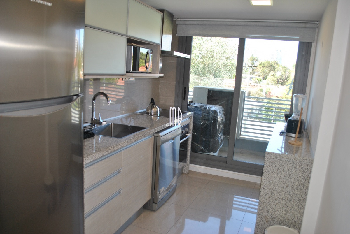 Apartamento ID.7227 - Hermoso departamento 3 dormitorios en suites, 