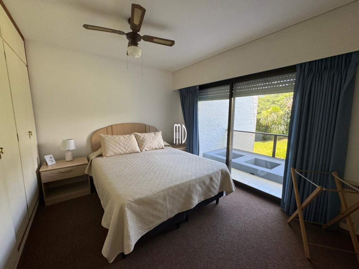 Apartamento ID.8910 - Departamento a 70 metros del mar - 2 dormitorios, 3 baños - Ideal alquiler anual o temporal. REF (8910)