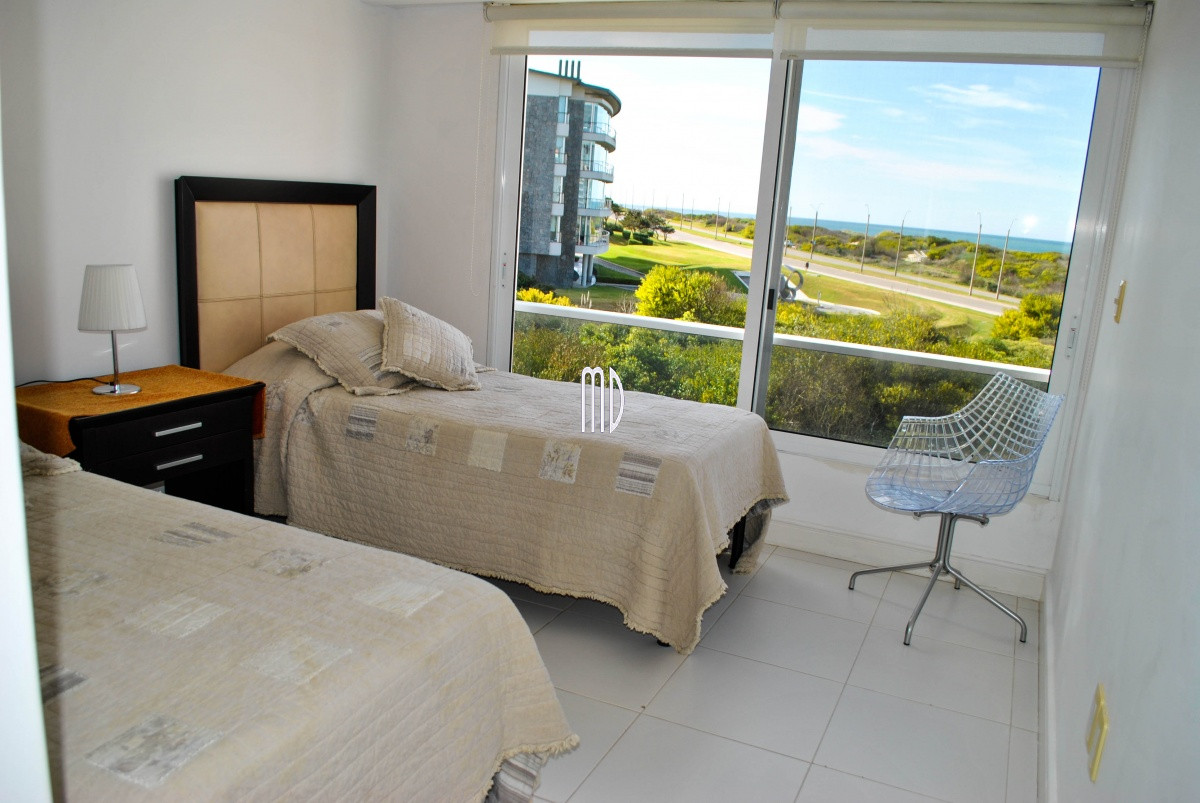 Apartamento ID.7060 - Hermoso apartamento frente al mar en la brava ref: 7060