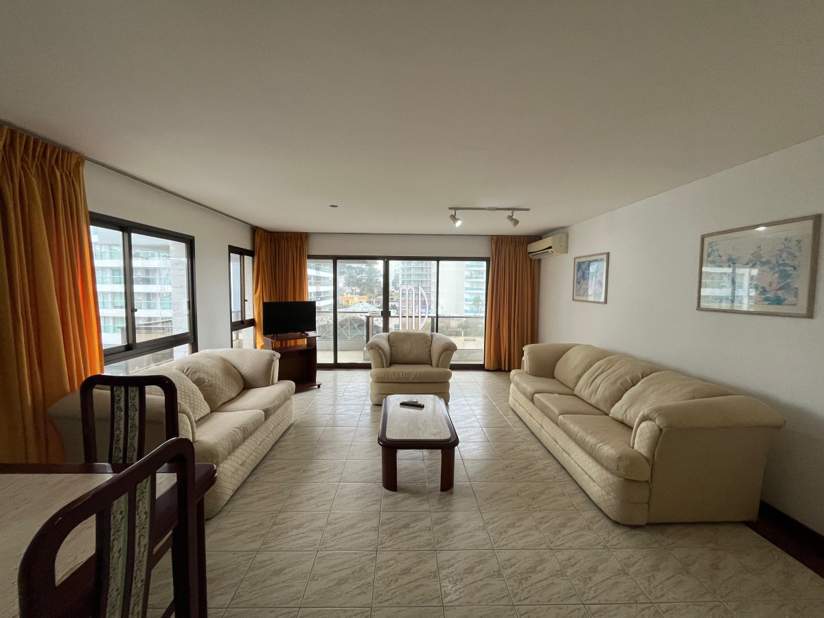 Aidy Grill - GoPunta - Portal Inmobiliario de Punta del Este - Maldonado