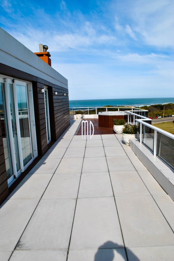 Apartamento ID.7061 - Espectacular penthouse en la brava primera linea 6 dormitorios. REF:7061