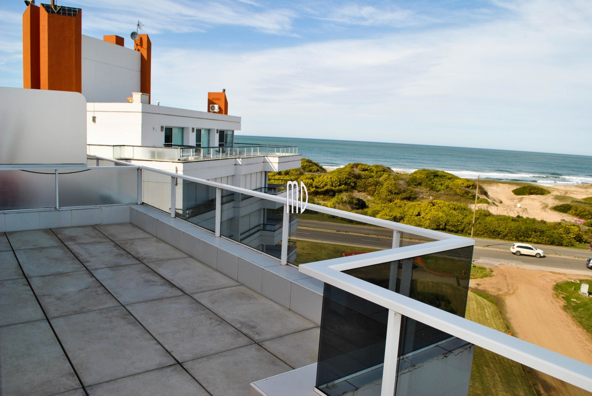 Apartamento ID.7061 - Espectacular penthouse en la brava primera linea 6 dormitorios. REF:7061