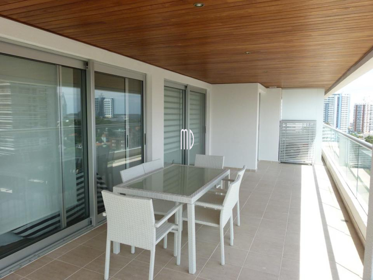 Apartamento ID.5780 - HERMOSO DEPTO EN EXCELENTE UBICACIÓNCON TODOS LOS SERVICIOS. REF:5780