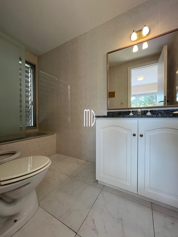 Apartamento ID.8277 - Apartamento frente a la playa Brava. Ref (8277)