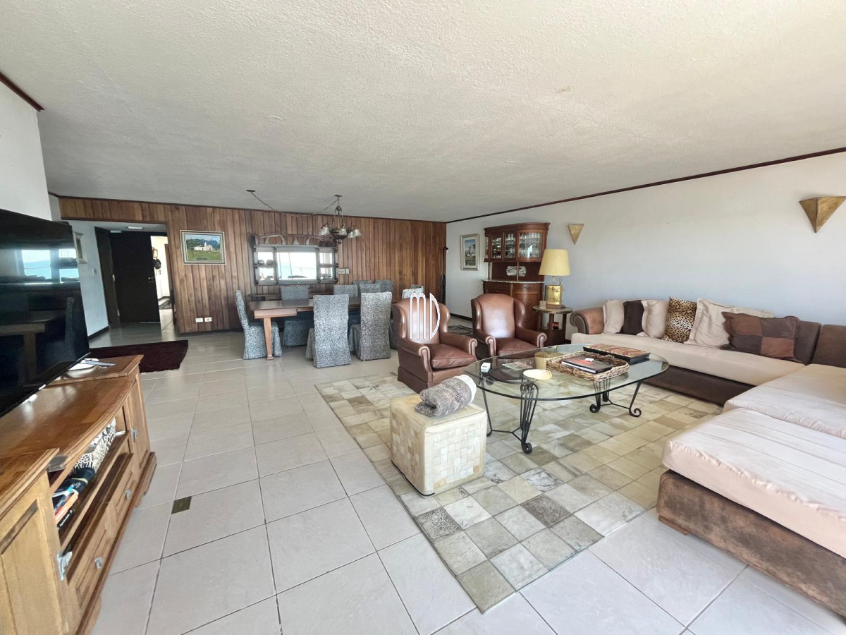 Apartamento ID.6303 - Exclusivo Penthouse en Península con Vista Panorámica al Mar. REF: 6303