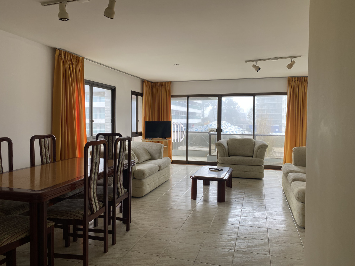Brava - GoPunta - Portal Inmobiliario de Punta del Este - Maldonado