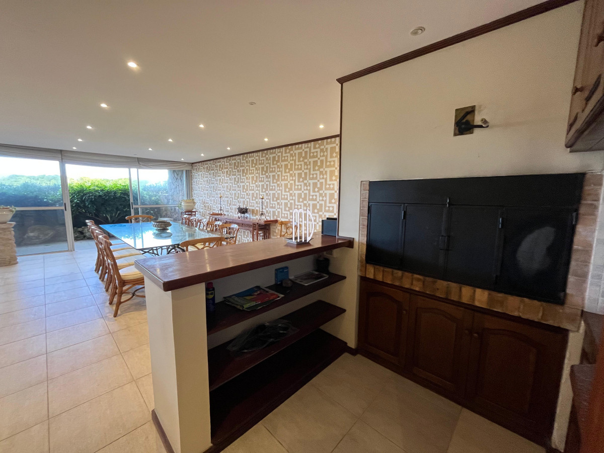 Apartamento ID.8277 - Apartamento frente a la playa Brava. Ref (8277)
