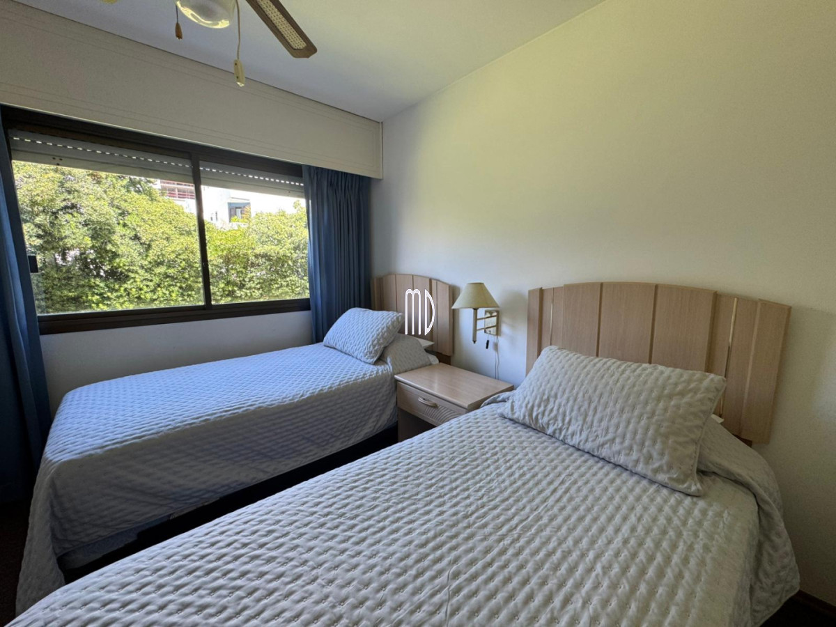 Apartamento ID.8910 - Departamento a 70 metros del mar - 2 dormitorios, 3 baños - Ideal alquiler anual o temporal. REF (8910)