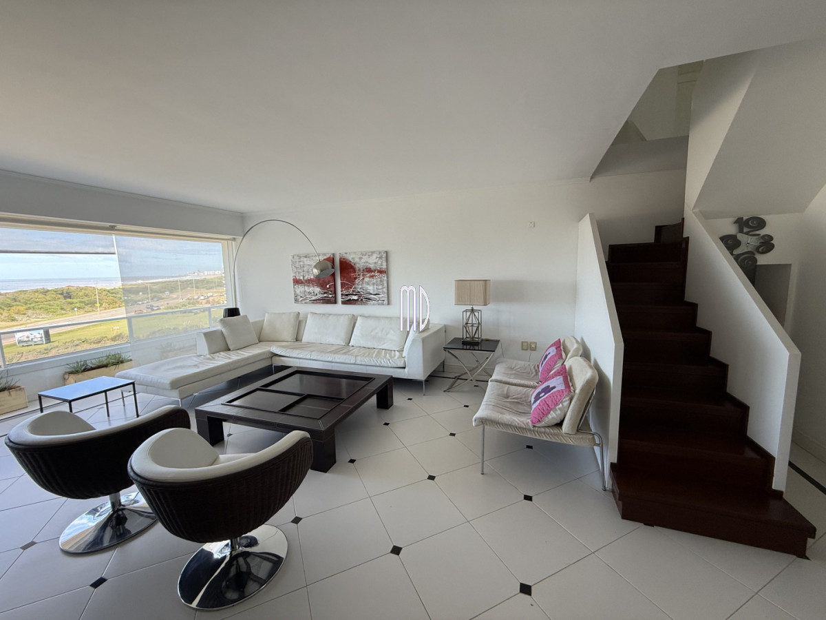 Apartamento ID.9025 - Hermoso Apto Frente Al Mar REF:9025