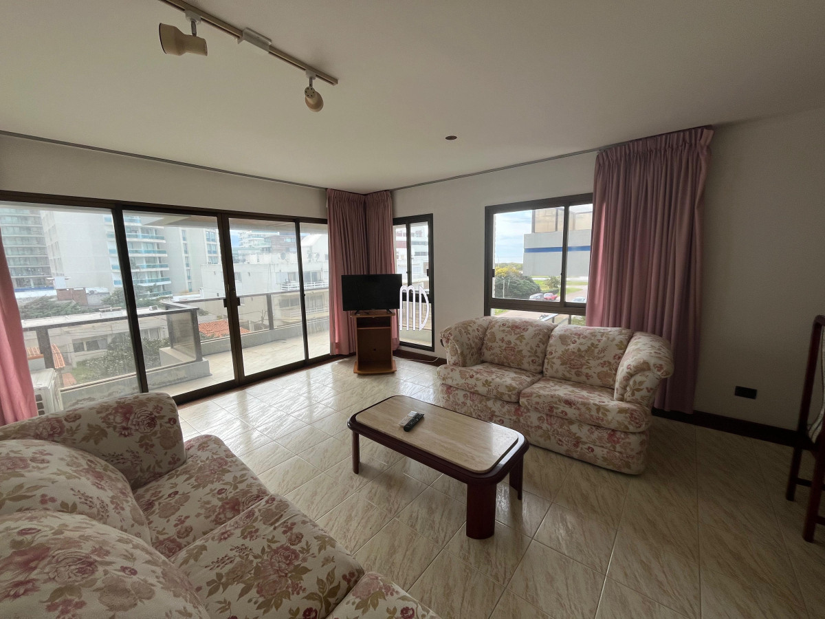 Aidy Grill - GoPunta - Portal Inmobiliario de Punta del Este - Maldonado