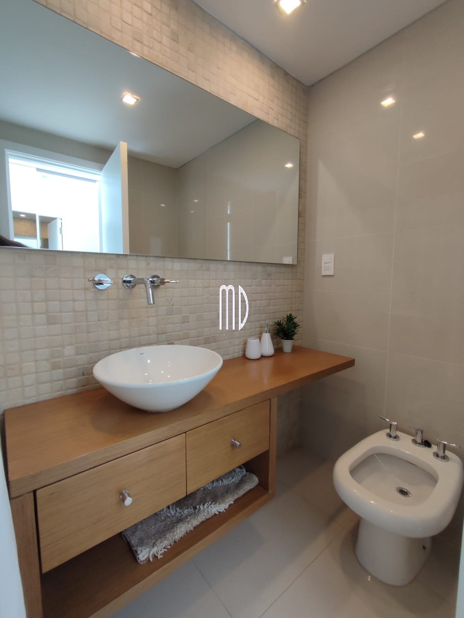 Apartamento ID.6170 - HERMOSO DEPARTAMENTO CON PARRILLERO EXCLUSIVO. REF:6170