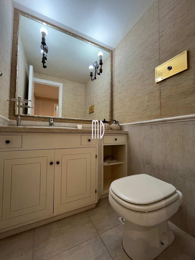 Apartamento ID.8277 - Apartamento frente a la playa Brava. Ref (8277)