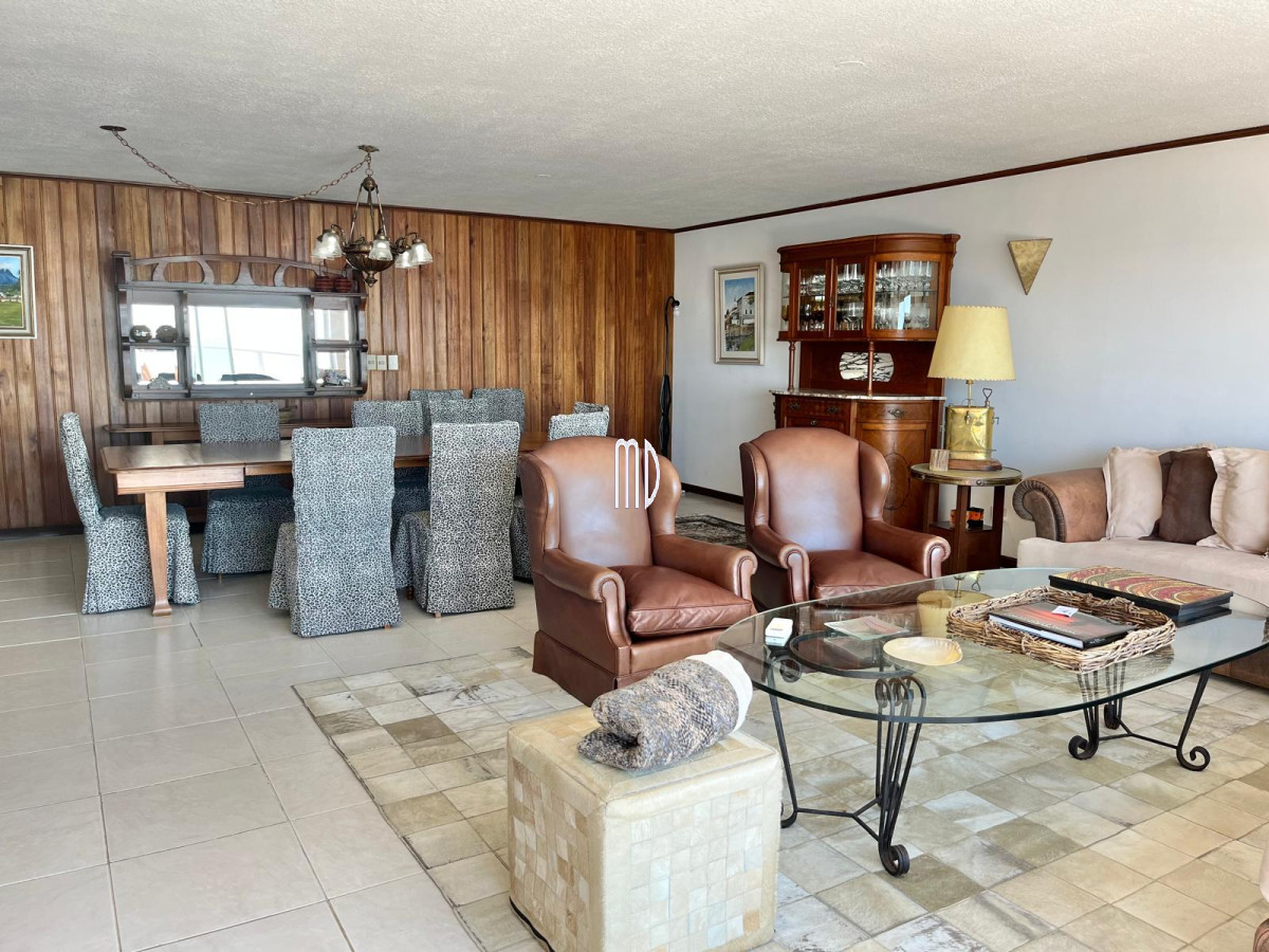 Apartamento ID.6303 - Exclusivo Penthouse en Península con Vista Panorámica al Mar. REF: 6303